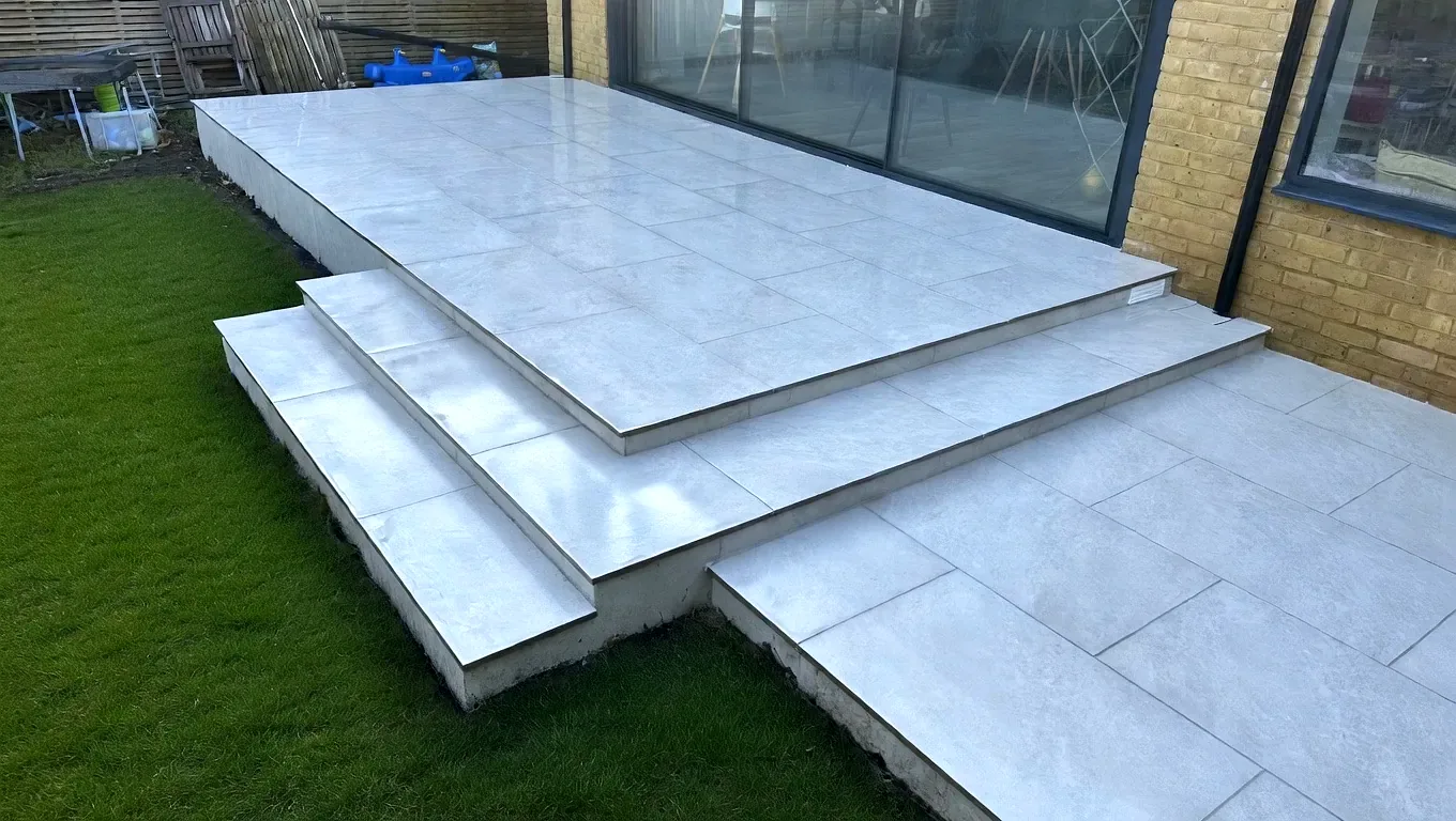 Porcelain patio with steps in Twickenham